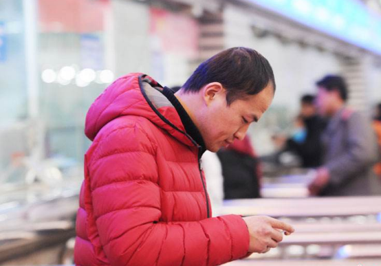 铁路客运站坐票同价与合同法原则相悖